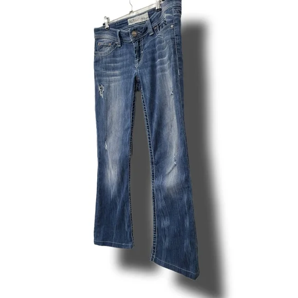 🌿BKE Women's 29L ( 29x33.5) Medium Wash Stella Boot Stretch Distressed Jeans - Picture 4 of 16